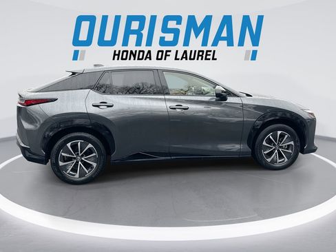 Used 2023 Lexus RZ 450e Premium w/ Technology Package image 9