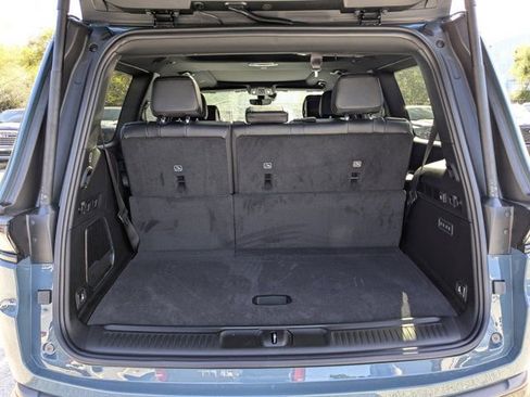 New 2026 Jeep Grand Wagoneer Limited image 12