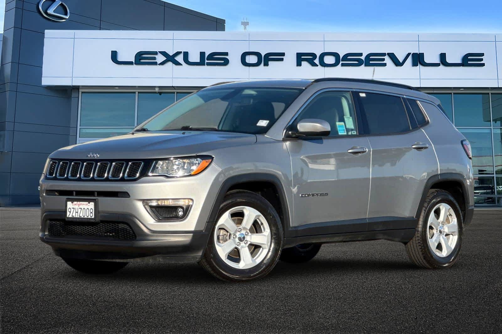 Used 2021 Jeep Compass Latitude FWD image 1
