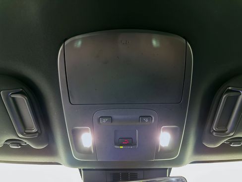 Certified 2025 Toyota Camry SE w/ Convenience Package image 18