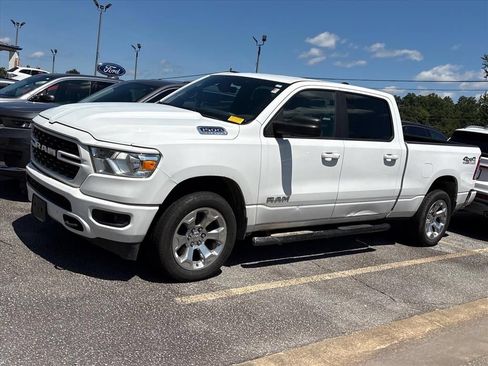 Used 2023 RAM 1500 Lone Star AWD/4WD image 3