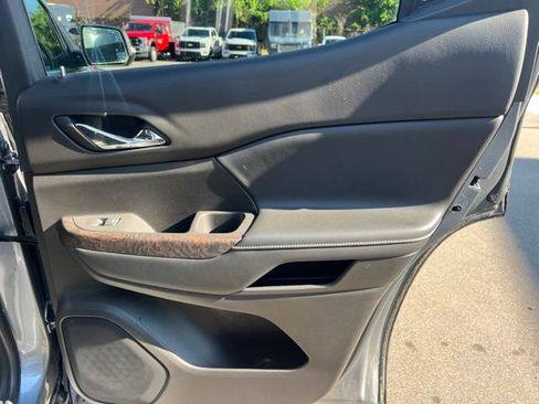 Used 2020 GMC Acadia Denali w/ Technology Package FWD image 13
