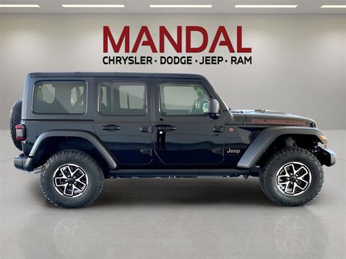 Used 2024 Jeep Wrangler Unlimited Rubicon image 5