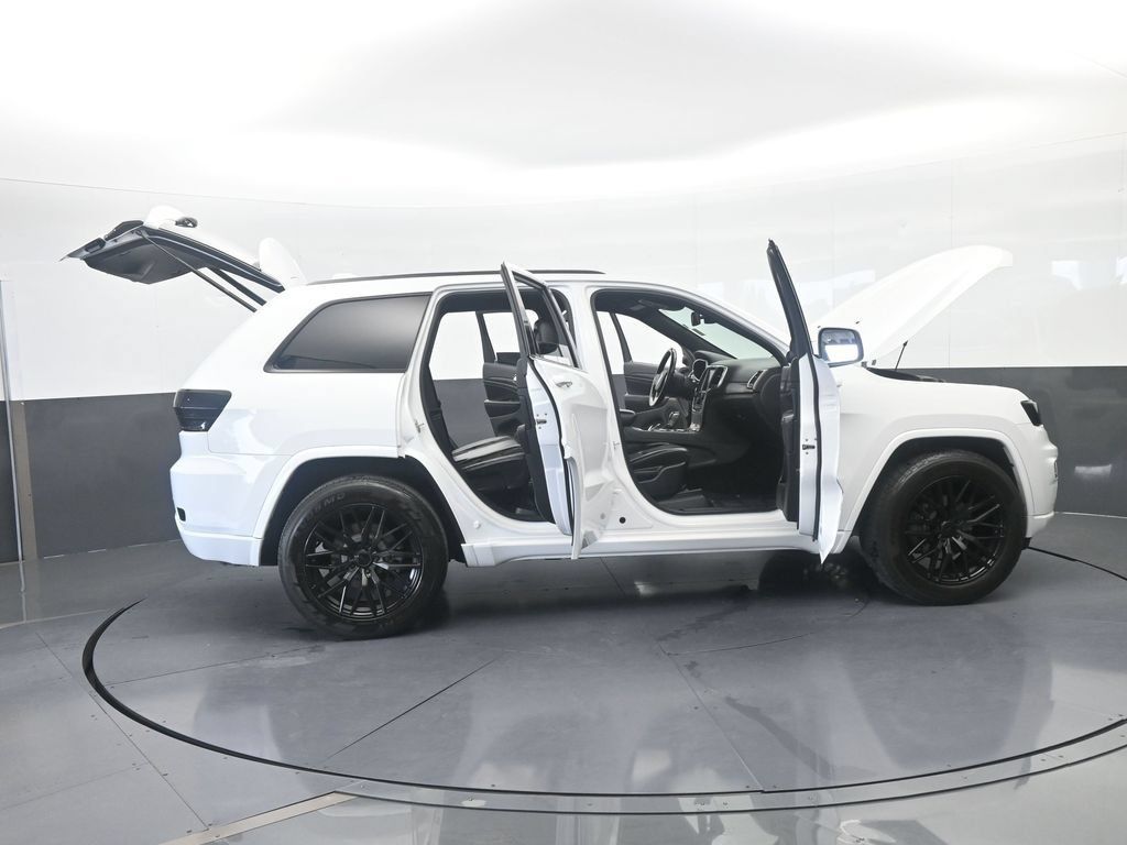 Used 2018 Jeep Grand Cherokee Altitude RWD image 70