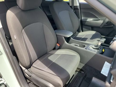 New 2027 Hyundai Kona SE FWD image 22