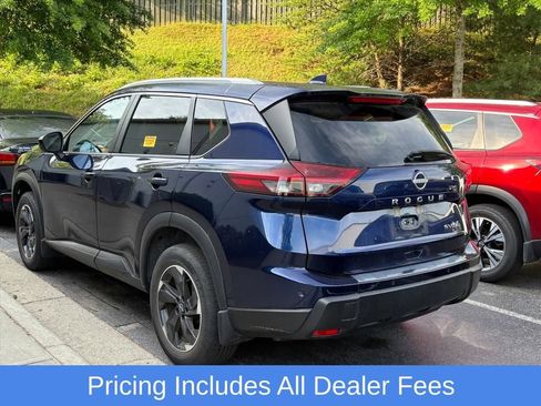 Used 2024 Nissan Rogue SV w/ SV Premium Package AWD/4WD image 4