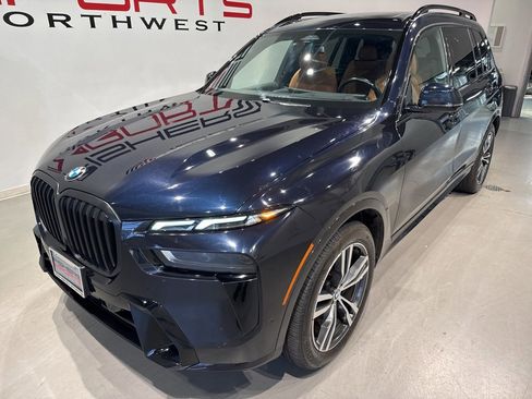Used 2024 BMW X7 xDrive40i w/ M Sport Package image 10