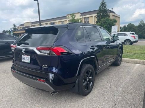 Used 2019 Toyota RAV4 XSE w/ XSE Weather Package AWD/4WD image 7
