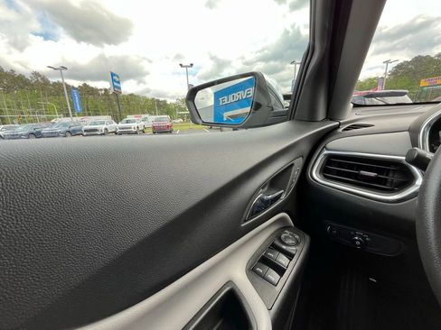 Used 2023 Chevrolet Equinox LS w/ Driver Confidence II Package AWD/4WD image 17