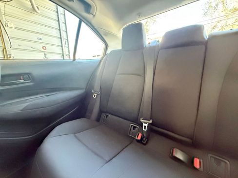 Used 2025 Toyota Corolla LE FWD image 37