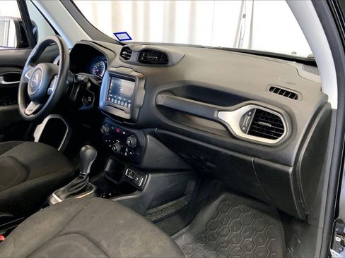 Used 2019 Jeep Renegade Latitude image 28