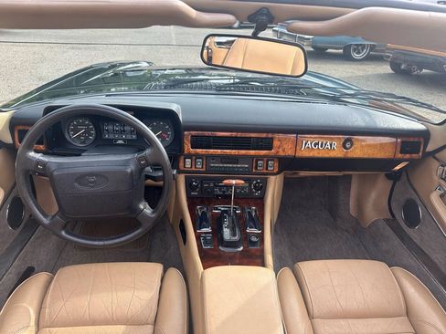 Used 1990 Jaguar XJS V12 Convertible RWD image 22
