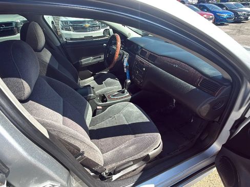 Used 2013 Chevrolet Impala LT w/ LT Sunroof Package FWD image 7