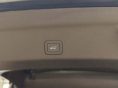 New 2026 GMC Yukon XL Elevation image 17