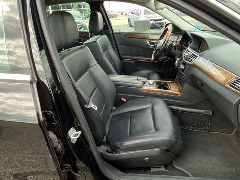 Used 2011 Mercedes-Benz E 350 4MATIC Sedan image 19