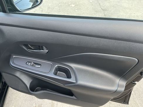 Used 2023 Nissan Versa SV image 16