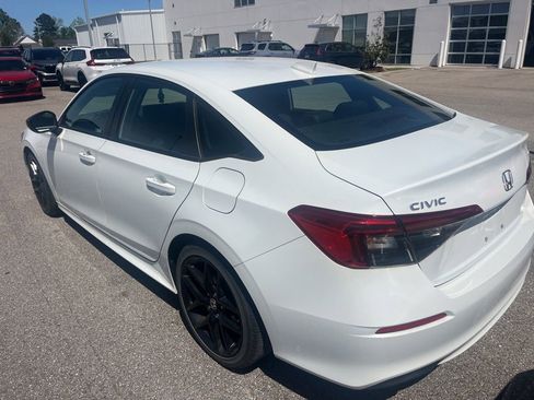 Used 2023 Honda Civic Sport image 5