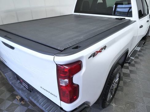 Used 2022 Chevrolet Silverado 2500 Custom w/ Gooseneck/5TH Wheel Package AWD/4WD image 8