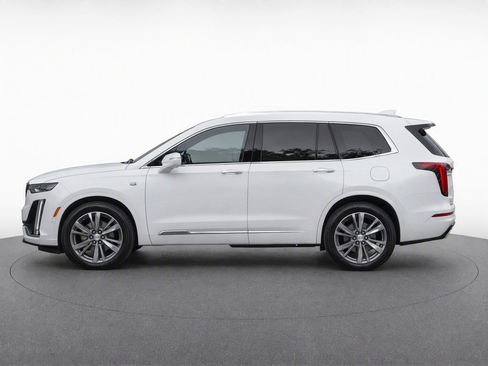 Used 2022 Cadillac XT6 Premium Luxury w/ Technology Package AWD/4WD image 6