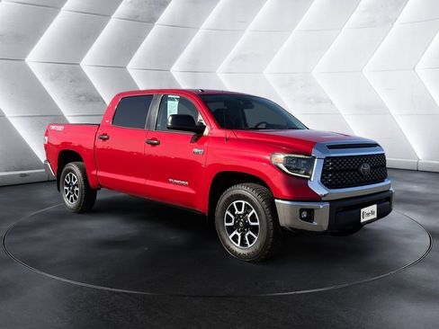 Used 2019 Toyota Tundra SR5 w/ TRD Off Road Package AWD/4WD image 7