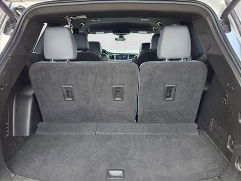 Used 2022 Buick Enclave Premium AWD/4WD image 6