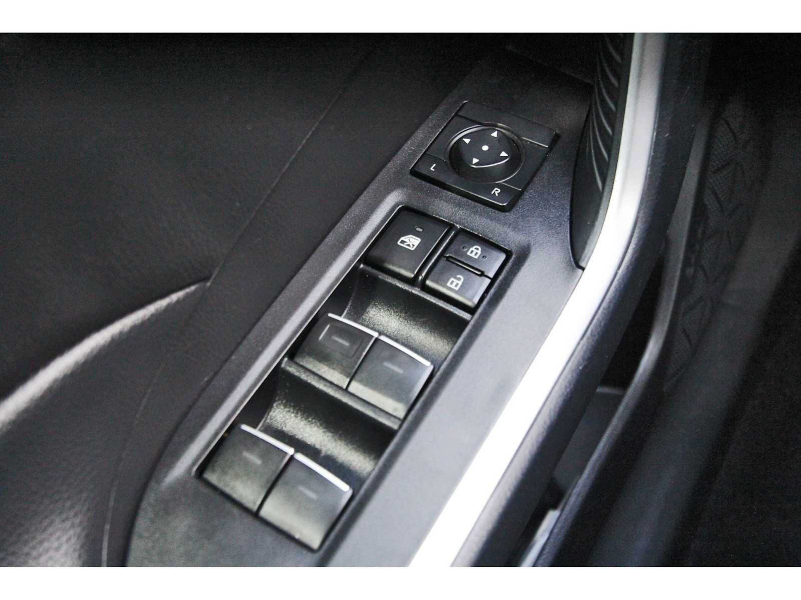 Used 2024 Toyota RAV4 XLE w/ Convenience Package FWD image 20