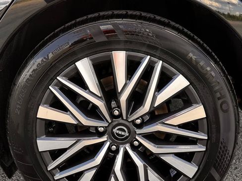 Used 2025 Nissan Altima 2.5 SV FWD image 14