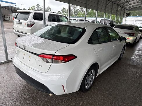 Used 2023 Toyota Corolla LE FWD image 3