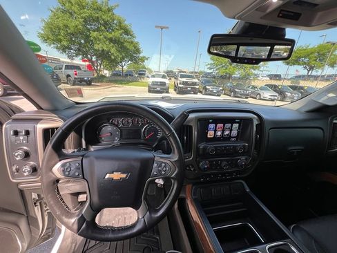 Used 2018 Chevrolet Silverado 1500 High Country AWD/4WD image 40