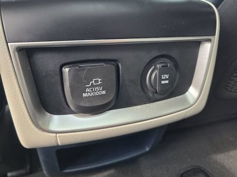 Used 2025 Kia Carnival SX FWD image 19