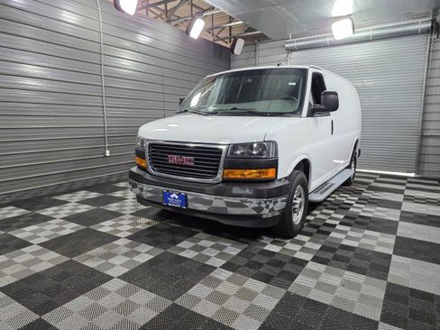 Used 2023 GMC Savana 2500 w/ Driver Convenience Package image 33