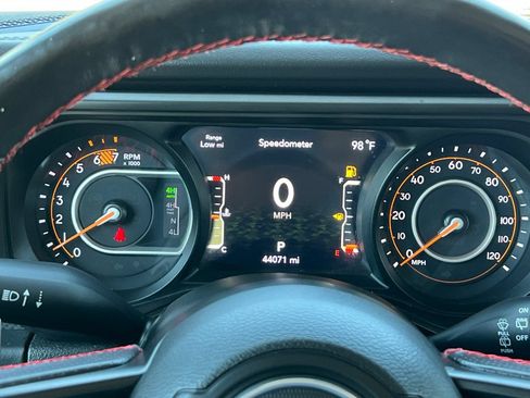 Used 2024 Jeep Wrangler Unlimited Rubicon 392 AWD/4WD image 27