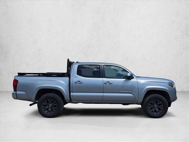 Used 2021 Toyota Tacoma SR5 AWD/4WD image 4