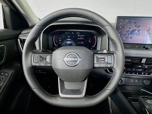 New 2026 Nissan Rogue Platinum image 10