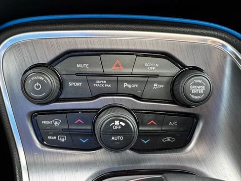 Used 2017 Dodge Challenger R/T RWD image 20