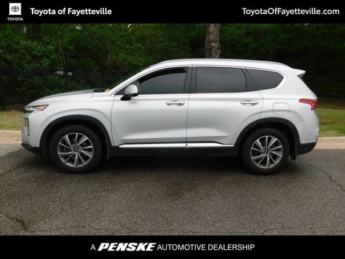 Used 2020 Hyundai Santa Fe SEL w/ Convenience Package image 2