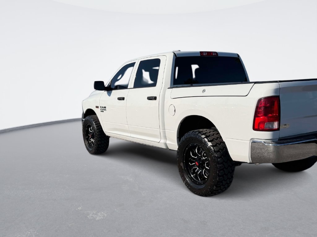 Used 2020 RAM 1500 4x4 Crew Cab Classic w/ Chrome Appearance Group image 7