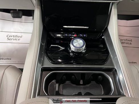 Used 2024 Jeep Wagoneer 4WD w/ Premium Group I image 55