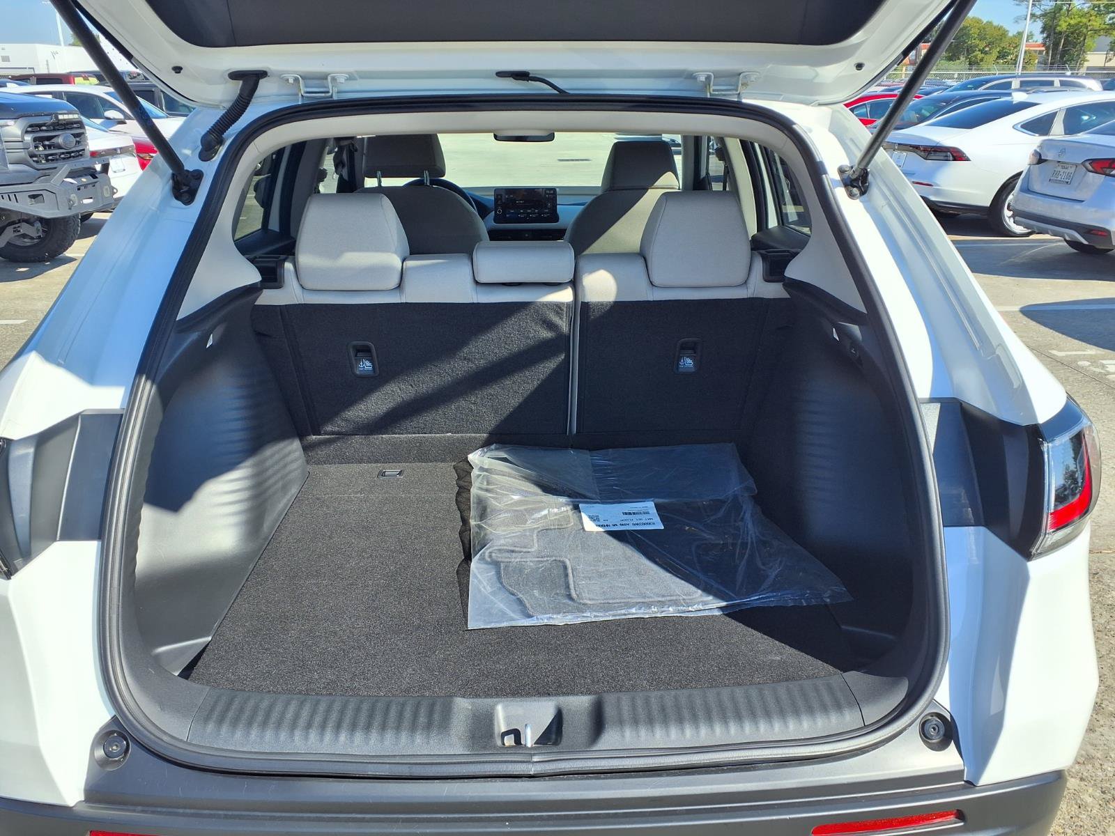 Used 2027 Honda HR-V LX image 20