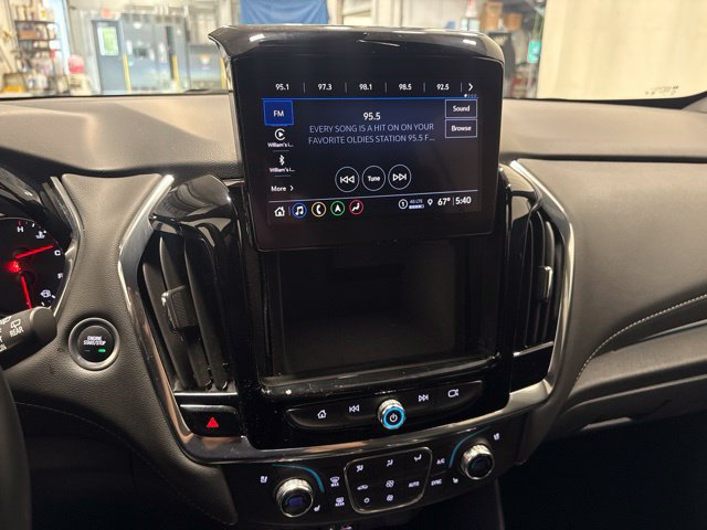 Used 2023 Chevrolet Traverse Premier FWD image 22