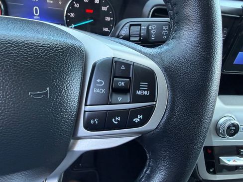 Used 2022 Ford Explorer XLT w/ Equipment Group 202A image 17