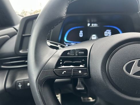 Certified 2025 Hyundai Elantra Sport w/ Cargo Package image 17