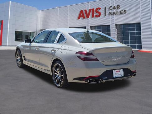 Used 2025 Genesis G70 2.5T RWD image 9