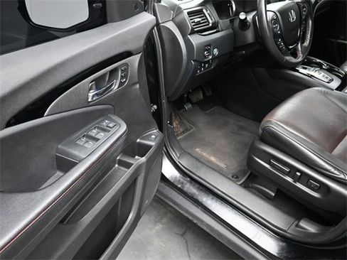 Used 2020 Honda Ridgeline Black Edition image 13