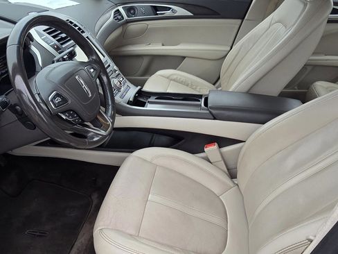 Used 2018 Lincoln MKZ Reserve image 17