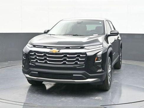 New 2026 Chevrolet Equinox LT FWD image 2