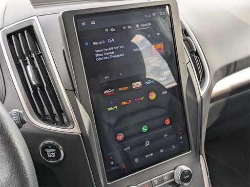 Used 2024 Ford Edge SEL image 25