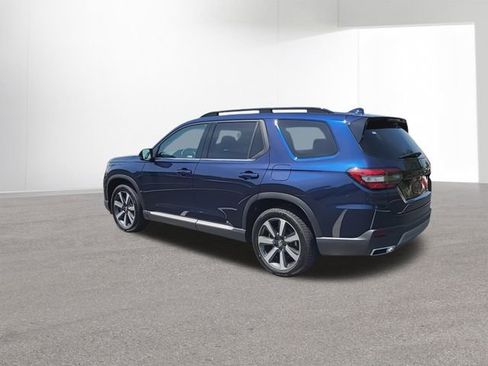 Used 2024 Honda Pilot Touring image 6