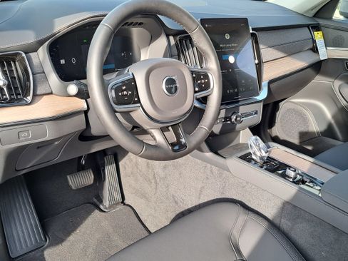 New 2026 Volvo XC90 B6 Plus image 5