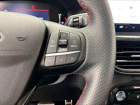 Certified 2024 Ford Escape ST-Line w/ Tech Pack #1 image 19